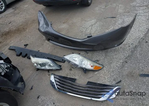 2015 Toyota Sienna Le 8 Passenger из США, поврежденный, VIN 5TDKK3DC8FS688568